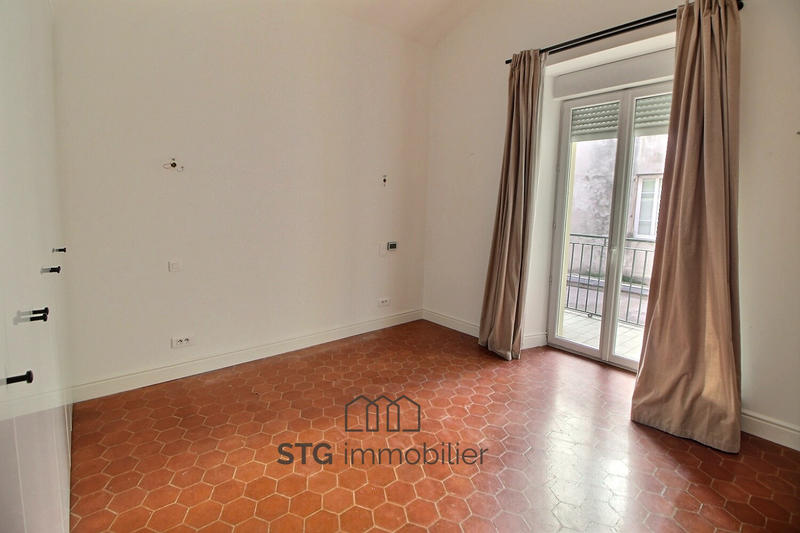 Appartement - 94 m² - 3 pièces