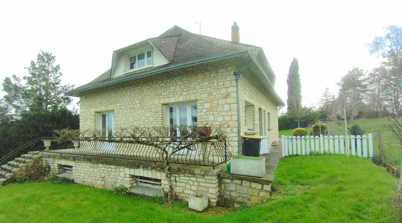 Maison - 176 m² - 7 pièces