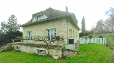 Maison - 176 m² - 7 pièces