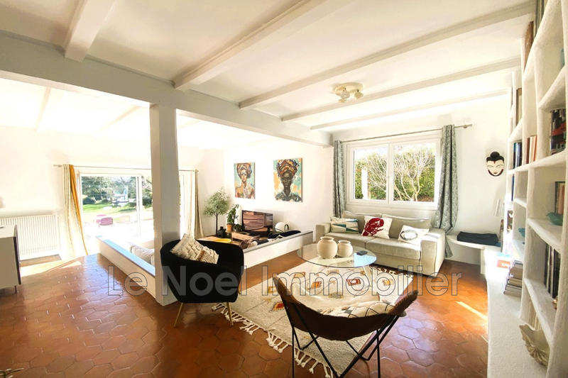 Maison - 200 m² - 1 pièce