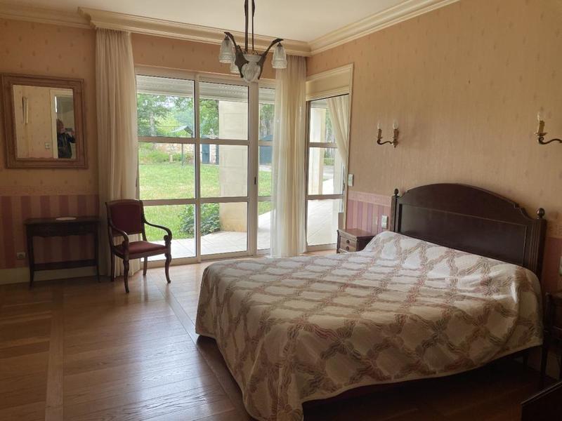 Maison en pierre - 247 m² - 8 pièces