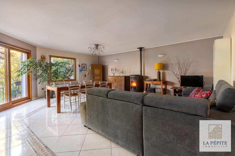 Maison - 152 m² - 6 pièces