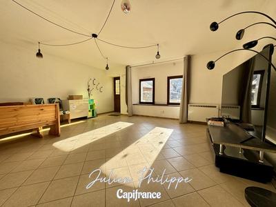 Maison - 88 m² - 4 pièces