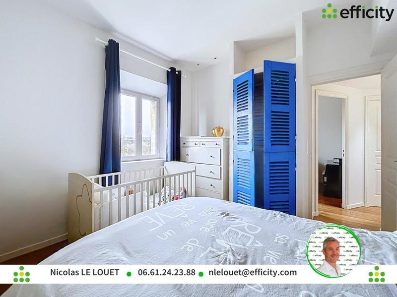 Demeure - 215 m² - 7 pièces