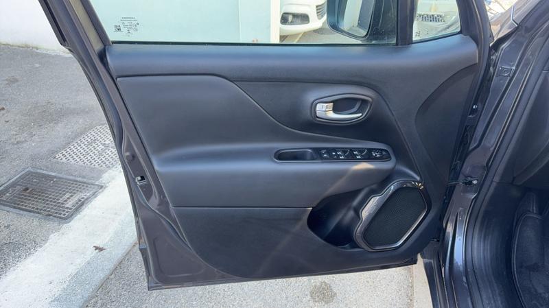 Jeep Renegade 1.3 Plug in Hybrid 240 Dct6 s - Entretien constructeur