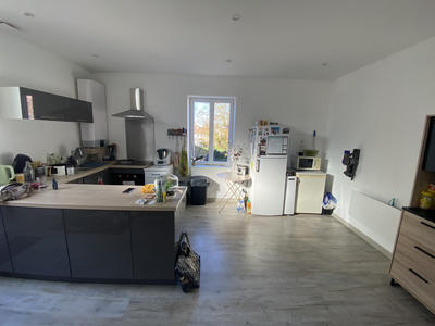 Appartement - 100 m² - 3 pièces