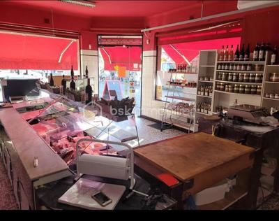 Local commercial - 30 m² - 2 pièces