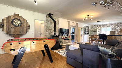 Maison - 202 m² - 6 pièces