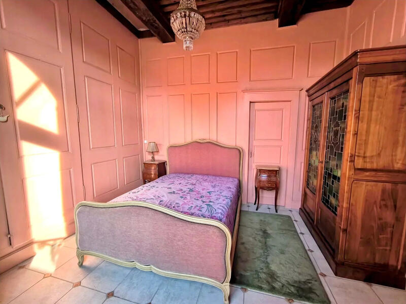 Maison - 296 m² - 9 pièces