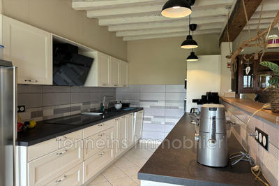 Maison - 375 m² - 8 pièces