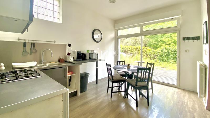 Maison - 264 m² - 8 pièces