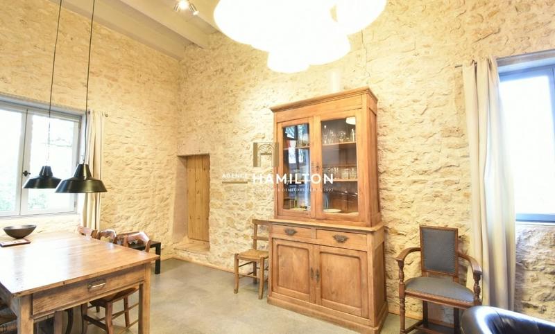 Propriété - 655 m² - 18 pièces