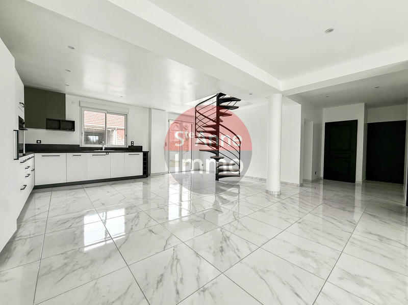 Maison - 135 m² - 5 pièces