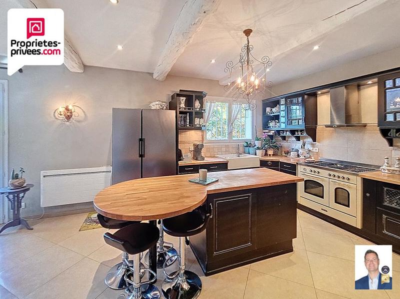 Propriété - 110 m² - 5 pièces