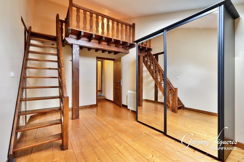 Maison - 224 m² - 7 pièces