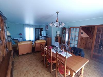 Maison traditionnelle - 132 m² - 6 pièces