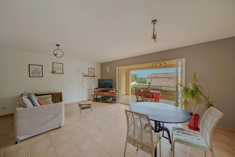 Appartement - 98 m² - 4 pièces