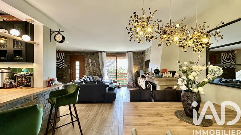 Maison - 137 m² - 7 pièces
