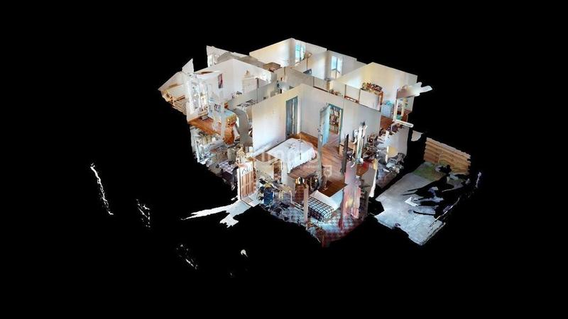 Maison - 240 m² - 8 pièces