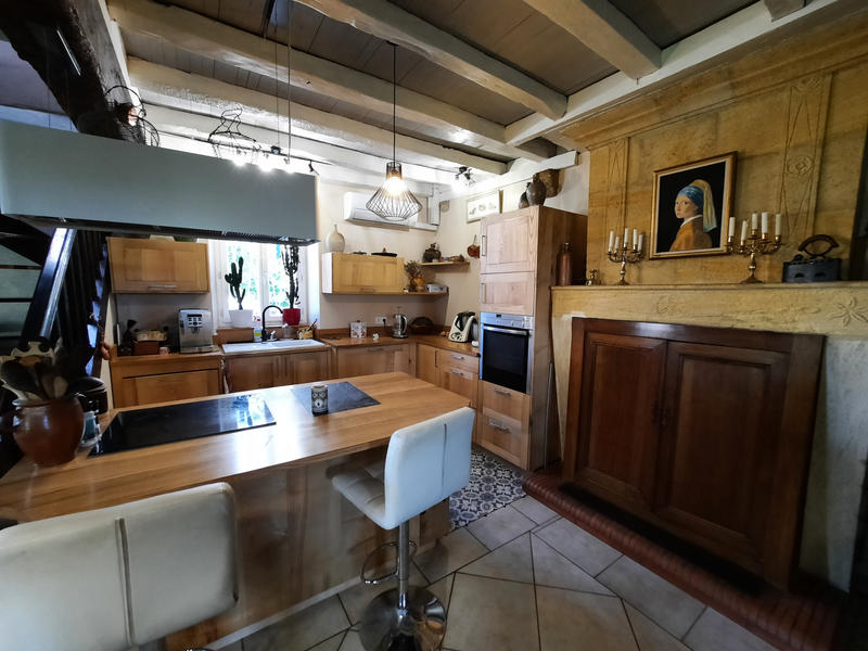 Maison - 179 m² - 7 pièces