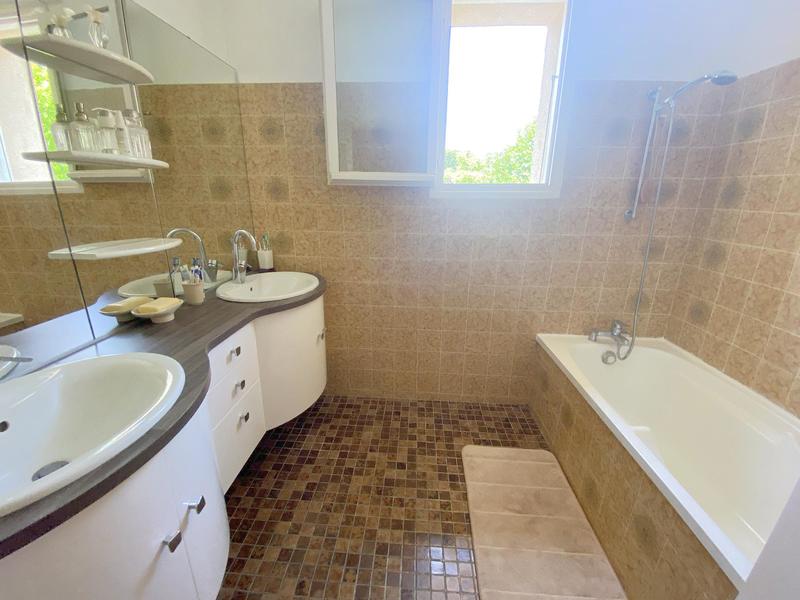 Maison - 146 m² - 7 pièces