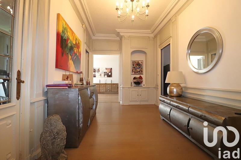 Appartement - 192 m² - 7 pièces