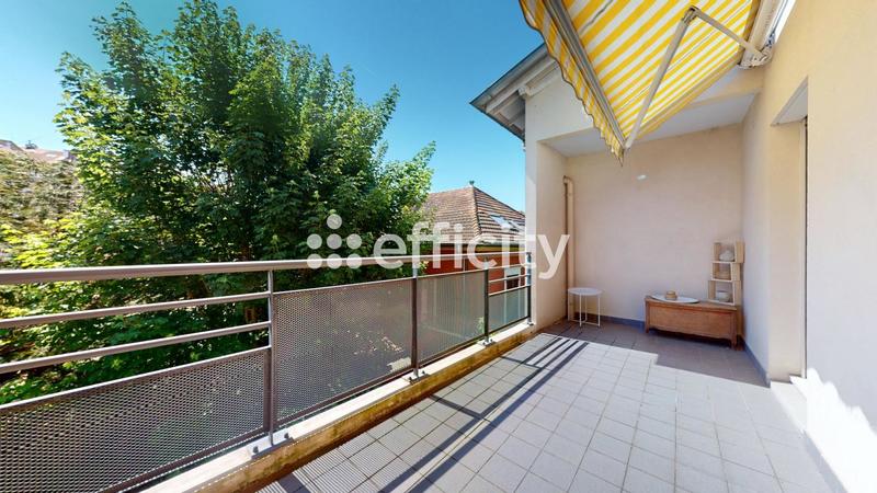 Appartement - 104 m² - 5 pièces