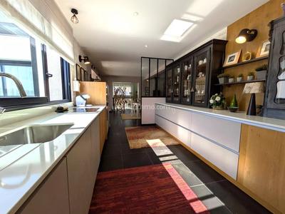 Maison - 166 m² - 6 pièces
