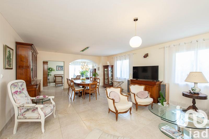 Maison - 180 m² - 5 pièces