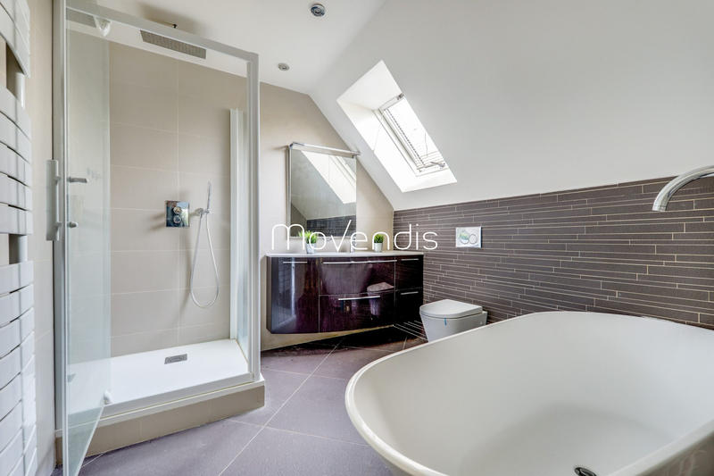 Maison contemporaine - 141 m² - 7 pièces