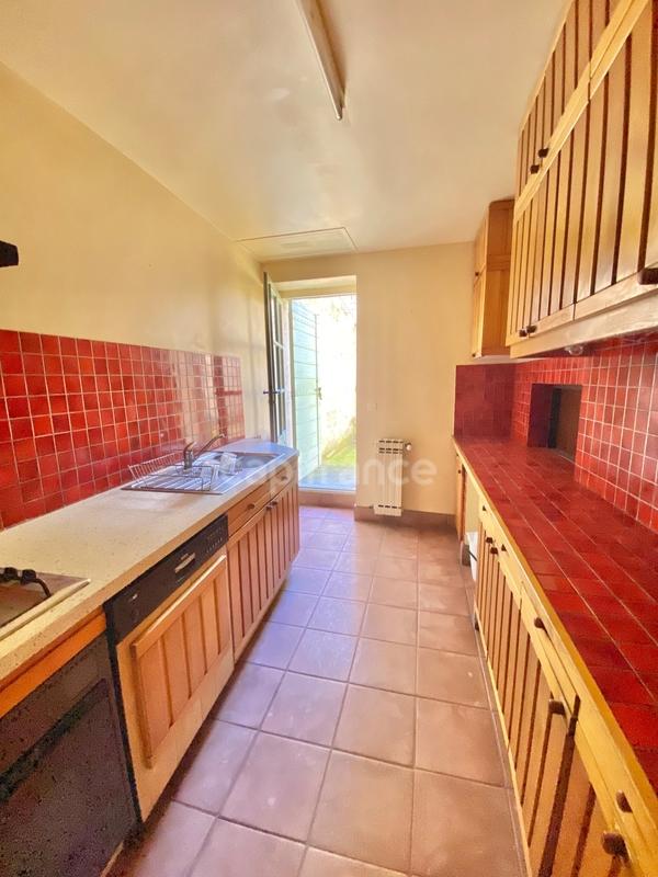 Maison - 265 m² - 10 pièces