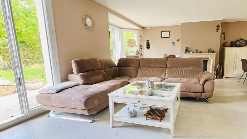 Maison - 180 m² - 7 pièces