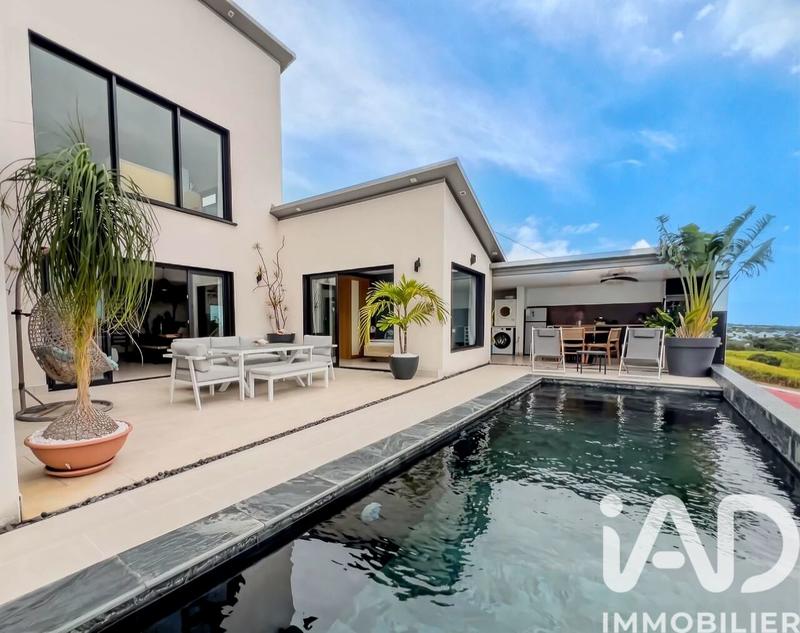 Maison - 153 m² - 5 pièces