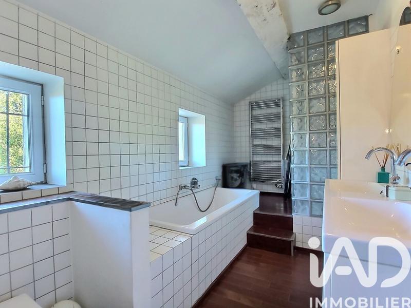 Maison - 253 m² - 4 pièces