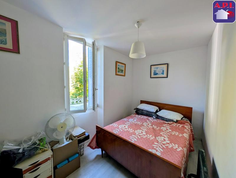 Maison - 241 m² - 11 pièces