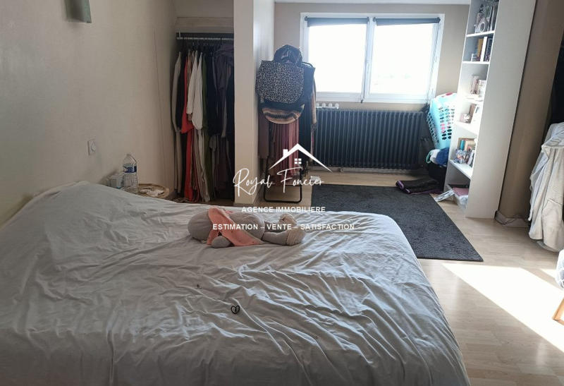 Maison traditionnelle - 200 m² - 8 pièces