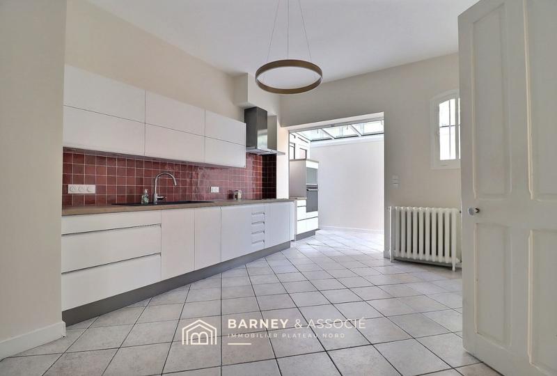 Maison - 181 m² - 6 pièces