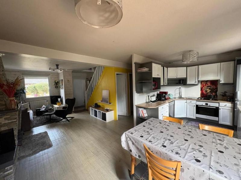 Maison - 92 m² - 5 pièces