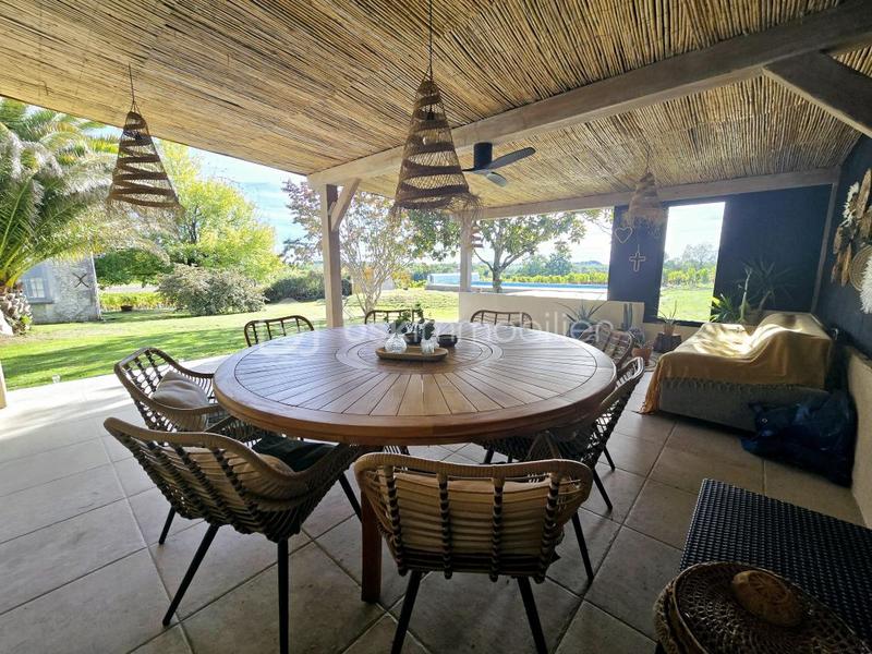 Corps de ferme - 200 m² - 7 pièces