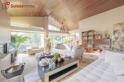 Villa - 230 m² - 9 pièces