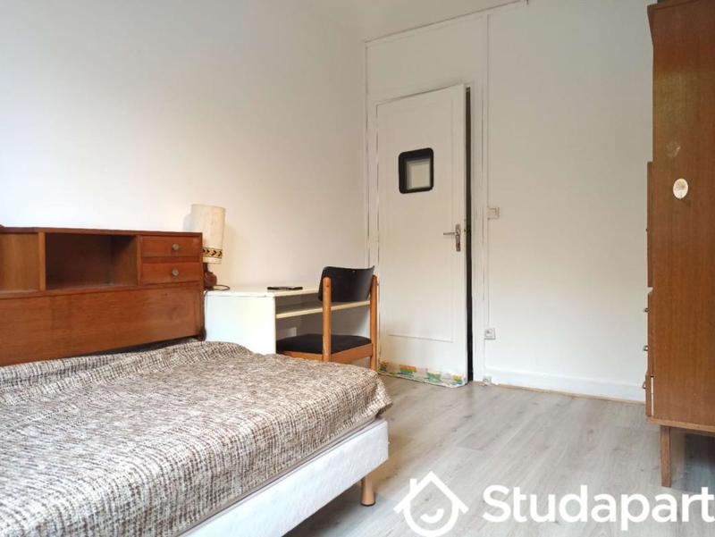 Chambre - 11 m² - 1 pièce