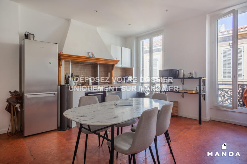 Chambre - 11 m² - 5 pièces