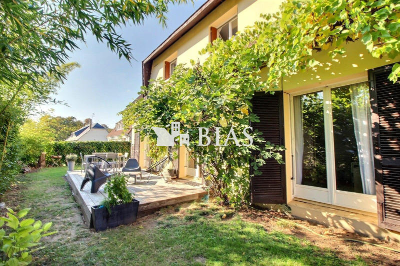 Maison - 151 m² - 6 pièces