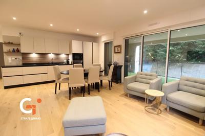 Appartement - 77 m² - 3 pièces