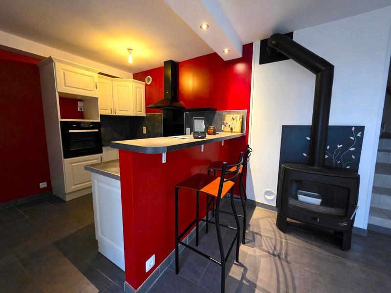 Maison - 90 m² - 5 pièces