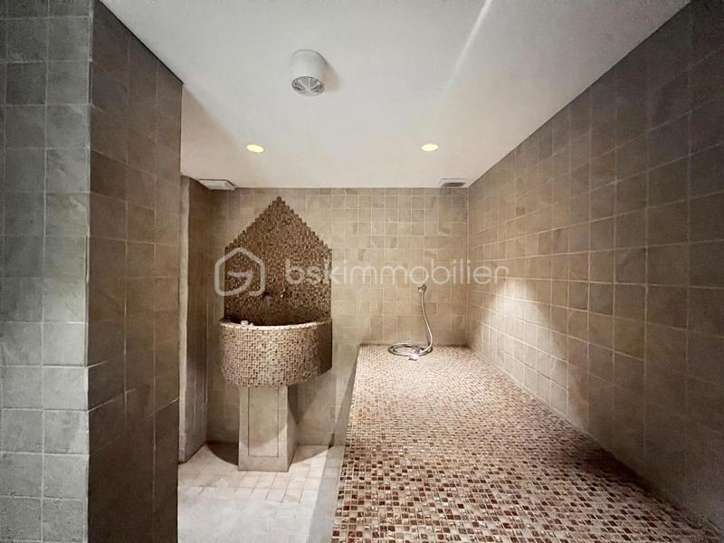 Immeuble - 783 m² - 25 pièces