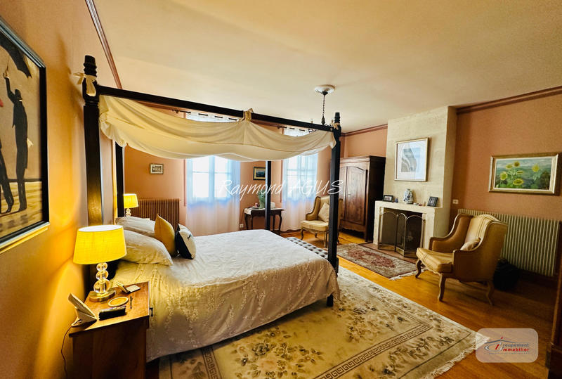 Maison de village - 276 m² - 11 pièces