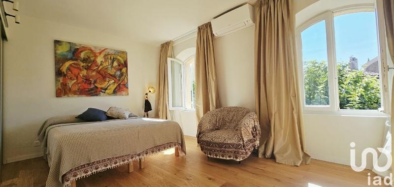 Maison - 280 m² - 5 pièces