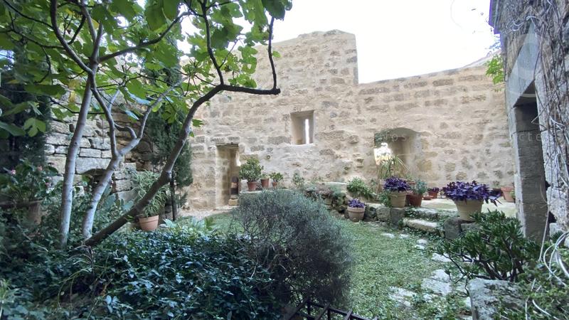 Demeure - 400 m² - 15 pièces