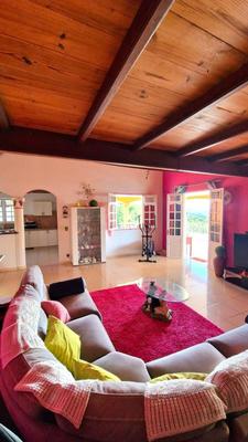 Maison - 335 m² - 11 pièces